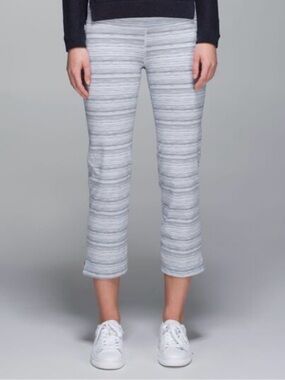 Lululemon City Kick It Pant Luxtreme Cyber Stripe White Silver Fox Size 8
